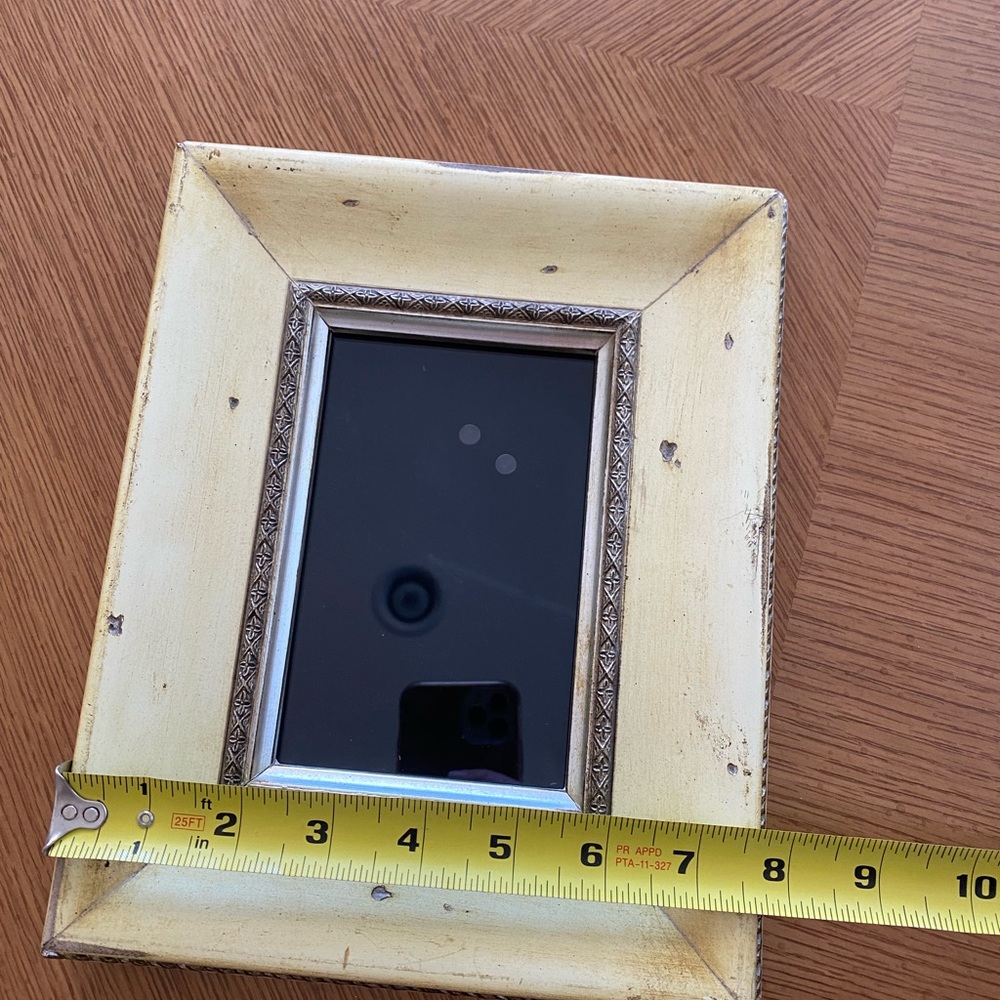 Antique Wood Frame 4x6 - Picture 4 of 5